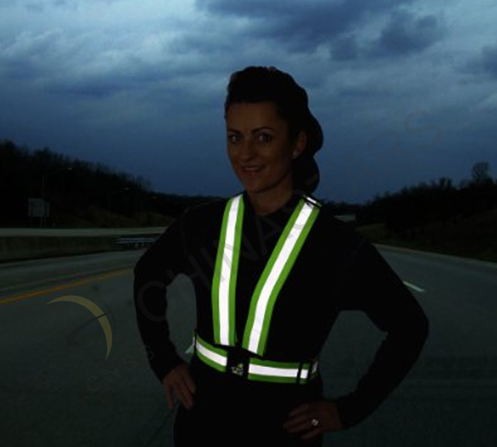 Reflective clothing is the essential goods for riding